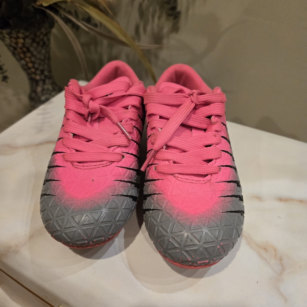 Vizari Bolt Firm Ground Youth Soccer Cleats Size 9 TODDLER